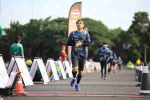 BIB: 800
                            <button type="button" onclick="openModal(5105278)" class="btn btn-primary btn-sm float-right btn-popup" data-toggle="modal" data-target=".modal-high-quality">
                        <i class="fas fa-shopping-cart"></i> Add to Cart
                    </button>
                                            <button type="button" onclick="isThisMe(5105278, true)" class="btn btn-success btn-sm float-right btn-popup btn-isme hidden" data-toggle="tooltip" data-placement="bottom" title="นี่คือรูปของคุณใช่ไหม คลิกที่นี่เพื่อเอาเข้าอัลบั้ม">
                        <i class="fas fa-plus"></i> Add to album
                    </button>
                    <button type="button" onclick="isThisMe(5105278, false)" class="btn btn-warning btn-sm float-right btn-popup btn-isnotme hidden">
                        <i class="fas fa-ban"></i> Remove from album
                    </button>