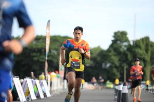 BIB: 1092
                            <button type="button" onclick="openModal(5103744)" class="btn btn-primary btn-sm float-right btn-popup" data-toggle="modal" data-target=".modal-high-quality">
                        <i class="fas fa-shopping-cart"></i> Add to Cart
                    </button>
                                            <button type="button" onclick="isThisMe(5103744, true)" class="btn btn-success btn-sm float-right btn-popup btn-isme hidden" data-toggle="tooltip" data-placement="bottom" title="นี่คือรูปของคุณใช่ไหม คลิกที่นี่เพื่อเอาเข้าอัลบั้ม">
                        <i class="fas fa-plus"></i> Add to album
                    </button>
                    <button type="button" onclick="isThisMe(5103744, false)" class="btn btn-warning btn-sm float-right btn-popup btn-isnotme hidden">
                        <i class="fas fa-ban"></i> Remove from album
                    </button>