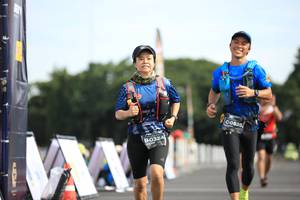 BIB: 535, 0324
                            <button type="button" onclick="openModal(5127132)" class="btn btn-primary btn-sm float-right btn-popup" data-toggle="modal" data-target=".modal-high-quality">
                        <i class="fas fa-shopping-cart"></i> Add to Cart
                    </button>
                                            <button type="button" onclick="isThisMe(5127132, true)" class="btn btn-success btn-sm float-right btn-popup btn-isme hidden" data-toggle="tooltip" data-placement="bottom" title="นี่คือรูปของคุณใช่ไหม คลิกที่นี่เพื่อเอาเข้าอัลบั้ม">
                        <i class="fas fa-plus"></i> Add to album
                    </button>
                    <button type="button" onclick="isThisMe(5127132, false)" class="btn btn-warning btn-sm float-right btn-popup btn-isnotme hidden">
                        <i class="fas fa-ban"></i> Remove from album
                    </button>