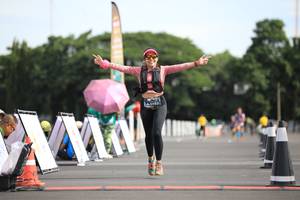 BIB: 01525
                            <button type="button" onclick="openModal(5128891)" class="btn btn-primary btn-sm float-right btn-popup" data-toggle="modal" data-target=".modal-high-quality">
                        <i class="fas fa-shopping-cart"></i> Add to Cart
                    </button>
                                            <button type="button" onclick="isThisMe(5128891, true)" class="btn btn-success btn-sm float-right btn-popup btn-isme hidden" data-toggle="tooltip" data-placement="bottom" title="นี่คือรูปของคุณใช่ไหม คลิกที่นี่เพื่อเอาเข้าอัลบั้ม">
                        <i class="fas fa-plus"></i> Add to album
                    </button>
                    <button type="button" onclick="isThisMe(5128891, false)" class="btn btn-warning btn-sm float-right btn-popup btn-isnotme hidden">
                        <i class="fas fa-ban"></i> Remove from album
                    </button>