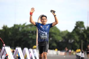 BIB: 0293
                            <button type="button" onclick="openModal(5124369)" class="btn btn-primary btn-sm float-right btn-popup" data-toggle="modal" data-target=".modal-high-quality">
                        <i class="fas fa-shopping-cart"></i> Add to Cart
                    </button>
                                            <button type="button" onclick="isThisMe(5124369, true)" class="btn btn-success btn-sm float-right btn-popup btn-isme hidden" data-toggle="tooltip" data-placement="bottom" title="นี่คือรูปของคุณใช่ไหม คลิกที่นี่เพื่อเอาเข้าอัลบั้ม">
                        <i class="fas fa-plus"></i> Add to album
                    </button>
                    <button type="button" onclick="isThisMe(5124369, false)" class="btn btn-warning btn-sm float-right btn-popup btn-isnotme hidden">
                        <i class="fas fa-ban"></i> Remove from album
                    </button>