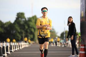 BIB: 435
                            <button type="button" onclick="openModal(4948322)" class="btn btn-primary btn-sm float-right btn-popup" data-toggle="modal" data-target=".modal-high-quality">
                        <i class="fas fa-shopping-cart"></i> Add to Cart
                    </button>
                                            <button type="button" onclick="isThisMe(4948322, true)" class="btn btn-success btn-sm float-right btn-popup btn-isme hidden" data-toggle="tooltip" data-placement="bottom" title="นี่คือรูปของคุณใช่ไหม คลิกที่นี่เพื่อเอาเข้าอัลบั้ม">
                        <i class="fas fa-plus"></i> Add to album
                    </button>
                    <button type="button" onclick="isThisMe(4948322, false)" class="btn btn-warning btn-sm float-right btn-popup btn-isnotme hidden">
                        <i class="fas fa-ban"></i> Remove from album
                    </button>