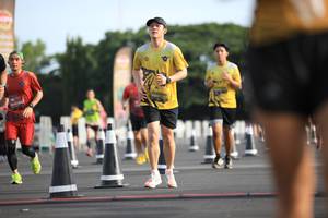 BIB: 0996
                            <button type="button" onclick="openModal(4968733)" class="btn btn-primary btn-sm float-right btn-popup" data-toggle="modal" data-target=".modal-high-quality">
                        <i class="fas fa-shopping-cart"></i> Add to Cart
                    </button>
                                            <button type="button" onclick="isThisMe(4968733, true)" class="btn btn-success btn-sm float-right btn-popup btn-isme hidden" data-toggle="tooltip" data-placement="bottom" title="นี่คือรูปของคุณใช่ไหม คลิกที่นี่เพื่อเอาเข้าอัลบั้ม">
                        <i class="fas fa-plus"></i> Add to album
                    </button>
                    <button type="button" onclick="isThisMe(4968733, false)" class="btn btn-warning btn-sm float-right btn-popup btn-isnotme hidden">
                        <i class="fas fa-ban"></i> Remove from album
                    </button>