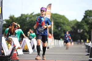 BIB: 0838
                            <button type="button" onclick="openModal(5136677)" class="btn btn-primary btn-sm float-right btn-popup" data-toggle="modal" data-target=".modal-high-quality">
                        <i class="fas fa-shopping-cart"></i> Add to Cart
                    </button>
                                            <button type="button" onclick="isThisMe(5136677, true)" class="btn btn-success btn-sm float-right btn-popup btn-isme hidden" data-toggle="tooltip" data-placement="bottom" title="นี่คือรูปของคุณใช่ไหม คลิกที่นี่เพื่อเอาเข้าอัลบั้ม">
                        <i class="fas fa-plus"></i> Add to album
                    </button>
                    <button type="button" onclick="isThisMe(5136677, false)" class="btn btn-warning btn-sm float-right btn-popup btn-isnotme hidden">
                        <i class="fas fa-ban"></i> Remove from album
                    </button>