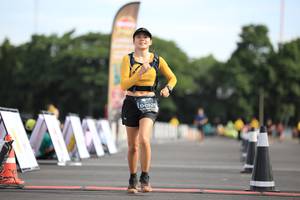 BIB: 0926
                            <button type="button" onclick="openModal(5124289)" class="btn btn-primary btn-sm float-right btn-popup" data-toggle="modal" data-target=".modal-high-quality">
                        <i class="fas fa-shopping-cart"></i> Add to Cart
                    </button>
                                            <button type="button" onclick="isThisMe(5124289, true)" class="btn btn-success btn-sm float-right btn-popup btn-isme hidden" data-toggle="tooltip" data-placement="bottom" title="นี่คือรูปของคุณใช่ไหม คลิกที่นี่เพื่อเอาเข้าอัลบั้ม">
                        <i class="fas fa-plus"></i> Add to album
                    </button>
                    <button type="button" onclick="isThisMe(5124289, false)" class="btn btn-warning btn-sm float-right btn-popup btn-isnotme hidden">
                        <i class="fas fa-ban"></i> Remove from album
                    </button>