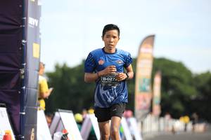 BIB: 0272
                            <button type="button" onclick="openModal(5107561)" class="btn btn-primary btn-sm float-right btn-popup" data-toggle="modal" data-target=".modal-high-quality">
                        <i class="fas fa-shopping-cart"></i> Add to Cart
                    </button>
                                            <button type="button" onclick="isThisMe(5107561, true)" class="btn btn-success btn-sm float-right btn-popup btn-isme hidden" data-toggle="tooltip" data-placement="bottom" title="นี่คือรูปของคุณใช่ไหม คลิกที่นี่เพื่อเอาเข้าอัลบั้ม">
                        <i class="fas fa-plus"></i> Add to album
                    </button>
                    <button type="button" onclick="isThisMe(5107561, false)" class="btn btn-warning btn-sm float-right btn-popup btn-isnotme hidden">
                        <i class="fas fa-ban"></i> Remove from album
                    </button>