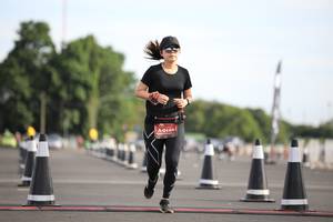 BIB: 0146
                            <button type="button" onclick="openModal(5100007)" class="btn btn-primary btn-sm float-right btn-popup" data-toggle="modal" data-target=".modal-high-quality">
                        <i class="fas fa-shopping-cart"></i> Add to Cart
                    </button>
                                            <button type="button" onclick="isThisMe(5100007, true)" class="btn btn-success btn-sm float-right btn-popup btn-isme hidden" data-toggle="tooltip" data-placement="bottom" title="นี่คือรูปของคุณใช่ไหม คลิกที่นี่เพื่อเอาเข้าอัลบั้ม">
                        <i class="fas fa-plus"></i> Add to album
                    </button>
                    <button type="button" onclick="isThisMe(5100007, false)" class="btn btn-warning btn-sm float-right btn-popup btn-isnotme hidden">
                        <i class="fas fa-ban"></i> Remove from album
                    </button>