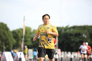 BIB: 0900
                            <button type="button" onclick="openModal(5090328)" class="btn btn-primary btn-sm float-right btn-popup" data-toggle="modal" data-target=".modal-high-quality">
                        <i class="fas fa-shopping-cart"></i> Add to Cart
                    </button>
                                            <button type="button" onclick="isThisMe(5090328, true)" class="btn btn-success btn-sm float-right btn-popup btn-isme hidden" data-toggle="tooltip" data-placement="bottom" title="นี่คือรูปของคุณใช่ไหม คลิกที่นี่เพื่อเอาเข้าอัลบั้ม">
                        <i class="fas fa-plus"></i> Add to album
                    </button>
                    <button type="button" onclick="isThisMe(5090328, false)" class="btn btn-warning btn-sm float-right btn-popup btn-isnotme hidden">
                        <i class="fas fa-ban"></i> Remove from album
                    </button>