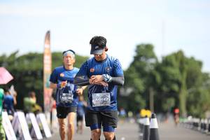 BIB: 0147
                            <button type="button" onclick="openModal(5136846)" class="btn btn-primary btn-sm float-right btn-popup" data-toggle="modal" data-target=".modal-high-quality">
                        <i class="fas fa-shopping-cart"></i> Add to Cart
                    </button>
                                            <button type="button" onclick="isThisMe(5136846, true)" class="btn btn-success btn-sm float-right btn-popup btn-isme hidden" data-toggle="tooltip" data-placement="bottom" title="นี่คือรูปของคุณใช่ไหม คลิกที่นี่เพื่อเอาเข้าอัลบั้ม">
                        <i class="fas fa-plus"></i> Add to album
                    </button>
                    <button type="button" onclick="isThisMe(5136846, false)" class="btn btn-warning btn-sm float-right btn-popup btn-isnotme hidden">
                        <i class="fas fa-ban"></i> Remove from album
                    </button>