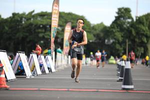 BIB: 0020
                            <button type="button" onclick="openModal(5124505)" class="btn btn-primary btn-sm float-right btn-popup" data-toggle="modal" data-target=".modal-high-quality">
                        <i class="fas fa-shopping-cart"></i> Add to Cart
                    </button>
                                            <button type="button" onclick="isThisMe(5124505, true)" class="btn btn-success btn-sm float-right btn-popup btn-isme hidden" data-toggle="tooltip" data-placement="bottom" title="นี่คือรูปของคุณใช่ไหม คลิกที่นี่เพื่อเอาเข้าอัลบั้ม">
                        <i class="fas fa-plus"></i> Add to album
                    </button>
                    <button type="button" onclick="isThisMe(5124505, false)" class="btn btn-warning btn-sm float-right btn-popup btn-isnotme hidden">
                        <i class="fas fa-ban"></i> Remove from album
                    </button>