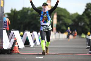 BIB: 1079
                            <button type="button" onclick="openModal(5108296)" class="btn btn-primary btn-sm float-right btn-popup" data-toggle="modal" data-target=".modal-high-quality">
                        <i class="fas fa-shopping-cart"></i> Add to Cart
                    </button>
                                            <button type="button" onclick="isThisMe(5108296, true)" class="btn btn-success btn-sm float-right btn-popup btn-isme hidden" data-toggle="tooltip" data-placement="bottom" title="นี่คือรูปของคุณใช่ไหม คลิกที่นี่เพื่อเอาเข้าอัลบั้ม">
                        <i class="fas fa-plus"></i> Add to album
                    </button>
                    <button type="button" onclick="isThisMe(5108296, false)" class="btn btn-warning btn-sm float-right btn-popup btn-isnotme hidden">
                        <i class="fas fa-ban"></i> Remove from album
                    </button>