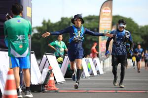 BIB: 831
                            <button type="button" onclick="openModal(5105475)" class="btn btn-primary btn-sm float-right btn-popup" data-toggle="modal" data-target=".modal-high-quality">
                        <i class="fas fa-shopping-cart"></i> Add to Cart
                    </button>
                                            <button type="button" onclick="isThisMe(5105475, true)" class="btn btn-success btn-sm float-right btn-popup btn-isme hidden" data-toggle="tooltip" data-placement="bottom" title="นี่คือรูปของคุณใช่ไหม คลิกที่นี่เพื่อเอาเข้าอัลบั้ม">
                        <i class="fas fa-plus"></i> Add to album
                    </button>
                    <button type="button" onclick="isThisMe(5105475, false)" class="btn btn-warning btn-sm float-right btn-popup btn-isnotme hidden">
                        <i class="fas fa-ban"></i> Remove from album
                    </button>