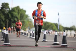 BIB: 0443
                            <button type="button" onclick="openModal(5100976)" class="btn btn-primary btn-sm float-right btn-popup" data-toggle="modal" data-target=".modal-high-quality">
                        <i class="fas fa-shopping-cart"></i> Add to Cart
                    </button>
                                            <button type="button" onclick="isThisMe(5100976, true)" class="btn btn-success btn-sm float-right btn-popup btn-isme hidden" data-toggle="tooltip" data-placement="bottom" title="นี่คือรูปของคุณใช่ไหม คลิกที่นี่เพื่อเอาเข้าอัลบั้ม">
                        <i class="fas fa-plus"></i> Add to album
                    </button>
                    <button type="button" onclick="isThisMe(5100976, false)" class="btn btn-warning btn-sm float-right btn-popup btn-isnotme hidden">
                        <i class="fas fa-ban"></i> Remove from album
                    </button>