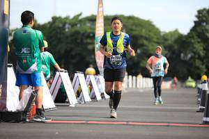 BIB: 0344
                            <button type="button" onclick="openModal(5100582)" class="btn btn-primary btn-sm float-right btn-popup" data-toggle="modal" data-target=".modal-high-quality">
                        <i class="fas fa-shopping-cart"></i> Add to Cart
                    </button>
                                            <button type="button" onclick="isThisMe(5100582, true)" class="btn btn-success btn-sm float-right btn-popup btn-isme hidden" data-toggle="tooltip" data-placement="bottom" title="นี่คือรูปของคุณใช่ไหม คลิกที่นี่เพื่อเอาเข้าอัลบั้ม">
                        <i class="fas fa-plus"></i> Add to album
                    </button>
                    <button type="button" onclick="isThisMe(5100582, false)" class="btn btn-warning btn-sm float-right btn-popup btn-isnotme hidden">
                        <i class="fas fa-ban"></i> Remove from album
                    </button>