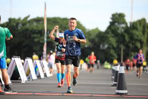 BIB: 069
                            <button type="button" onclick="openModal(5102751)" class="btn btn-primary btn-sm float-right btn-popup" data-toggle="modal" data-target=".modal-high-quality">
                        <i class="fas fa-shopping-cart"></i> Add to Cart
                    </button>
                                            <button type="button" onclick="isThisMe(5102751, true)" class="btn btn-success btn-sm float-right btn-popup btn-isme hidden" data-toggle="tooltip" data-placement="bottom" title="นี่คือรูปของคุณใช่ไหม คลิกที่นี่เพื่อเอาเข้าอัลบั้ม">
                        <i class="fas fa-plus"></i> Add to album
                    </button>
                    <button type="button" onclick="isThisMe(5102751, false)" class="btn btn-warning btn-sm float-right btn-popup btn-isnotme hidden">
                        <i class="fas fa-ban"></i> Remove from album
                    </button>