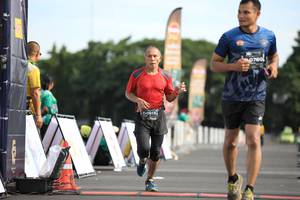 BIB: 760, 0915
                            <button type="button" onclick="openModal(5122316)" class="btn btn-primary btn-sm float-right btn-popup" data-toggle="modal" data-target=".modal-high-quality">
                        <i class="fas fa-shopping-cart"></i> Add to Cart
                    </button>
                                            <button type="button" onclick="isThisMe(5122316, true)" class="btn btn-success btn-sm float-right btn-popup btn-isme hidden" data-toggle="tooltip" data-placement="bottom" title="นี่คือรูปของคุณใช่ไหม คลิกที่นี่เพื่อเอาเข้าอัลบั้ม">
                        <i class="fas fa-plus"></i> Add to album
                    </button>
                    <button type="button" onclick="isThisMe(5122316, false)" class="btn btn-warning btn-sm float-right btn-popup btn-isnotme hidden">
                        <i class="fas fa-ban"></i> Remove from album
                    </button>