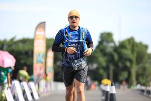 BIB: 09195
                            <button type="button" onclick="openModal(5136814)" class="btn btn-primary btn-sm float-right btn-popup" data-toggle="modal" data-target=".modal-high-quality">
                        <i class="fas fa-shopping-cart"></i> Add to Cart
                    </button>
                                            <button type="button" onclick="isThisMe(5136814, true)" class="btn btn-success btn-sm float-right btn-popup btn-isme hidden" data-toggle="tooltip" data-placement="bottom" title="นี่คือรูปของคุณใช่ไหม คลิกที่นี่เพื่อเอาเข้าอัลบั้ม">
                        <i class="fas fa-plus"></i> Add to album
                    </button>
                    <button type="button" onclick="isThisMe(5136814, false)" class="btn btn-warning btn-sm float-right btn-popup btn-isnotme hidden">
                        <i class="fas fa-ban"></i> Remove from album
                    </button>