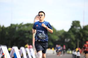 BIB: 0131
                            <button type="button" onclick="openModal(5126336)" class="btn btn-primary btn-sm float-right btn-popup" data-toggle="modal" data-target=".modal-high-quality">
                        <i class="fas fa-shopping-cart"></i> Add to Cart
                    </button>
                                            <button type="button" onclick="isThisMe(5126336, true)" class="btn btn-success btn-sm float-right btn-popup btn-isme hidden" data-toggle="tooltip" data-placement="bottom" title="นี่คือรูปของคุณใช่ไหม คลิกที่นี่เพื่อเอาเข้าอัลบั้ม">
                        <i class="fas fa-plus"></i> Add to album
                    </button>
                    <button type="button" onclick="isThisMe(5126336, false)" class="btn btn-warning btn-sm float-right btn-popup btn-isnotme hidden">
                        <i class="fas fa-ban"></i> Remove from album
                    </button>