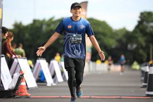 BIB: 1064
                            <button type="button" onclick="openModal(5126456)" class="btn btn-primary btn-sm float-right btn-popup" data-toggle="modal" data-target=".modal-high-quality">
                        <i class="fas fa-shopping-cart"></i> Add to Cart
                    </button>
                                            <button type="button" onclick="isThisMe(5126456, true)" class="btn btn-success btn-sm float-right btn-popup btn-isme hidden" data-toggle="tooltip" data-placement="bottom" title="นี่คือรูปของคุณใช่ไหม คลิกที่นี่เพื่อเอาเข้าอัลบั้ม">
                        <i class="fas fa-plus"></i> Add to album
                    </button>
                    <button type="button" onclick="isThisMe(5126456, false)" class="btn btn-warning btn-sm float-right btn-popup btn-isnotme hidden">
                        <i class="fas fa-ban"></i> Remove from album
                    </button>