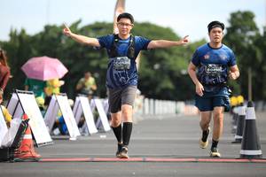 BIB: 520, 0450
                            <button type="button" onclick="openModal(5127910)" class="btn btn-primary btn-sm float-right btn-popup" data-toggle="modal" data-target=".modal-high-quality">
                        <i class="fas fa-shopping-cart"></i> Add to Cart
                    </button>
                                            <button type="button" onclick="isThisMe(5127910, true)" class="btn btn-success btn-sm float-right btn-popup btn-isme hidden" data-toggle="tooltip" data-placement="bottom" title="นี่คือรูปของคุณใช่ไหม คลิกที่นี่เพื่อเอาเข้าอัลบั้ม">
                        <i class="fas fa-plus"></i> Add to album
                    </button>
                    <button type="button" onclick="isThisMe(5127910, false)" class="btn btn-warning btn-sm float-right btn-popup btn-isnotme hidden">
                        <i class="fas fa-ban"></i> Remove from album
                    </button>