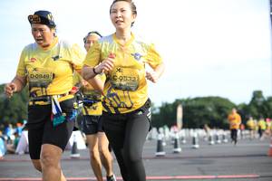 BIB: 0532, 0949
                            <button type="button" onclick="openModal(4972532)" class="btn btn-primary btn-sm float-right btn-popup" data-toggle="modal" data-target=".modal-high-quality">
                        <i class="fas fa-shopping-cart"></i> Add to Cart
                    </button>
                                            <button type="button" onclick="isThisMe(4972532, true)" class="btn btn-success btn-sm float-right btn-popup btn-isme hidden" data-toggle="tooltip" data-placement="bottom" title="นี่คือรูปของคุณใช่ไหม คลิกที่นี่เพื่อเอาเข้าอัลบั้ม">
                        <i class="fas fa-plus"></i> Add to album
                    </button>
                    <button type="button" onclick="isThisMe(4972532, false)" class="btn btn-warning btn-sm float-right btn-popup btn-isnotme hidden">
                        <i class="fas fa-ban"></i> Remove from album
                    </button>