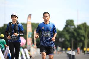 BIB: 0704, 0134
                            <button type="button" onclick="openModal(5136449)" class="btn btn-primary btn-sm float-right btn-popup" data-toggle="modal" data-target=".modal-high-quality">
                        <i class="fas fa-shopping-cart"></i> Add to Cart
                    </button>
                                            <button type="button" onclick="isThisMe(5136449, true)" class="btn btn-success btn-sm float-right btn-popup btn-isme hidden" data-toggle="tooltip" data-placement="bottom" title="นี่คือรูปของคุณใช่ไหม คลิกที่นี่เพื่อเอาเข้าอัลบั้ม">
                        <i class="fas fa-plus"></i> Add to album
                    </button>
                    <button type="button" onclick="isThisMe(5136449, false)" class="btn btn-warning btn-sm float-right btn-popup btn-isnotme hidden">
                        <i class="fas fa-ban"></i> Remove from album
                    </button>