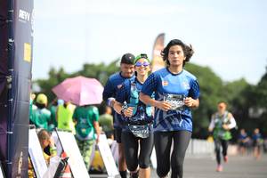 BIB: 0775
                            <button type="button" onclick="openModal(5136791)" class="btn btn-primary btn-sm float-right btn-popup" data-toggle="modal" data-target=".modal-high-quality">
                        <i class="fas fa-shopping-cart"></i> Add to Cart
                    </button>
                                            <button type="button" onclick="isThisMe(5136791, true)" class="btn btn-success btn-sm float-right btn-popup btn-isme hidden" data-toggle="tooltip" data-placement="bottom" title="นี่คือรูปของคุณใช่ไหม คลิกที่นี่เพื่อเอาเข้าอัลบั้ม">
                        <i class="fas fa-plus"></i> Add to album
                    </button>
                    <button type="button" onclick="isThisMe(5136791, false)" class="btn btn-warning btn-sm float-right btn-popup btn-isnotme hidden">
                        <i class="fas fa-ban"></i> Remove from album
                    </button>