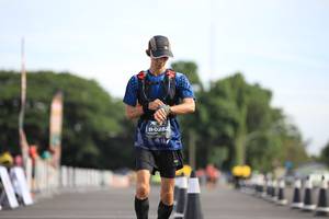 BIB: 0282
                            <button type="button" onclick="openModal(5126942)" class="btn btn-primary btn-sm float-right btn-popup" data-toggle="modal" data-target=".modal-high-quality">
                        <i class="fas fa-shopping-cart"></i> Add to Cart
                    </button>
                                            <button type="button" onclick="isThisMe(5126942, true)" class="btn btn-success btn-sm float-right btn-popup btn-isme hidden" data-toggle="tooltip" data-placement="bottom" title="นี่คือรูปของคุณใช่ไหม คลิกที่นี่เพื่อเอาเข้าอัลบั้ม">
                        <i class="fas fa-plus"></i> Add to album
                    </button>
                    <button type="button" onclick="isThisMe(5126942, false)" class="btn btn-warning btn-sm float-right btn-popup btn-isnotme hidden">
                        <i class="fas fa-ban"></i> Remove from album
                    </button>