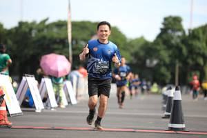 BIB: 0438
                            <button type="button" onclick="openModal(5128233)" class="btn btn-primary btn-sm float-right btn-popup" data-toggle="modal" data-target=".modal-high-quality">
                        <i class="fas fa-shopping-cart"></i> Add to Cart
                    </button>
                                            <button type="button" onclick="isThisMe(5128233, true)" class="btn btn-success btn-sm float-right btn-popup btn-isme hidden" data-toggle="tooltip" data-placement="bottom" title="นี่คือรูปของคุณใช่ไหม คลิกที่นี่เพื่อเอาเข้าอัลบั้ม">
                        <i class="fas fa-plus"></i> Add to album
                    </button>
                    <button type="button" onclick="isThisMe(5128233, false)" class="btn btn-warning btn-sm float-right btn-popup btn-isnotme hidden">
                        <i class="fas fa-ban"></i> Remove from album
                    </button>