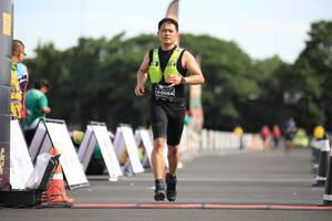 BIB: 094, 
                            <button type="button" onclick="openModal(5121729)" class="btn btn-primary btn-sm float-right btn-popup" data-toggle="modal" data-target=".modal-high-quality">
                        <i class="fas fa-shopping-cart"></i> Add to Cart
                    </button>
                                            <button type="button" onclick="isThisMe(5121729, true)" class="btn btn-success btn-sm float-right btn-popup btn-isme hidden" data-toggle="tooltip" data-placement="bottom" title="นี่คือรูปของคุณใช่ไหม คลิกที่นี่เพื่อเอาเข้าอัลบั้ม">
                        <i class="fas fa-plus"></i> Add to album
                    </button>
                    <button type="button" onclick="isThisMe(5121729, false)" class="btn btn-warning btn-sm float-right btn-popup btn-isnotme hidden">
                        <i class="fas fa-ban"></i> Remove from album
                    </button>