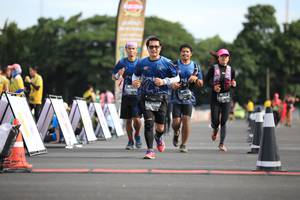 BIB: 709
                            <button type="button" onclick="openModal(5126351)" class="btn btn-primary btn-sm float-right btn-popup" data-toggle="modal" data-target=".modal-high-quality">
                        <i class="fas fa-shopping-cart"></i> Add to Cart
                    </button>
                                            <button type="button" onclick="isThisMe(5126351, true)" class="btn btn-success btn-sm float-right btn-popup btn-isme hidden" data-toggle="tooltip" data-placement="bottom" title="นี่คือรูปของคุณใช่ไหม คลิกที่นี่เพื่อเอาเข้าอัลบั้ม">
                        <i class="fas fa-plus"></i> Add to album
                    </button>
                    <button type="button" onclick="isThisMe(5126351, false)" class="btn btn-warning btn-sm float-right btn-popup btn-isnotme hidden">
                        <i class="fas fa-ban"></i> Remove from album
                    </button>