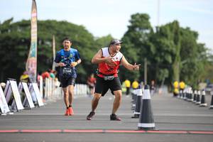 BIB: 
                            <button type="button" onclick="openModal(5127222)" class="btn btn-primary btn-sm float-right btn-popup" data-toggle="modal" data-target=".modal-high-quality">
                        <i class="fas fa-shopping-cart"></i> Add to Cart
                    </button>
                                            <button type="button" onclick="isThisMe(5127222, true)" class="btn btn-success btn-sm float-right btn-popup btn-isme hidden" data-toggle="tooltip" data-placement="bottom" title="นี่คือรูปของคุณใช่ไหม คลิกที่นี่เพื่อเอาเข้าอัลบั้ม">
                        <i class="fas fa-plus"></i> Add to album
                    </button>
                    <button type="button" onclick="isThisMe(5127222, false)" class="btn btn-warning btn-sm float-right btn-popup btn-isnotme hidden">
                        <i class="fas fa-ban"></i> Remove from album
                    </button>