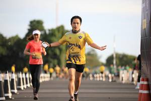 BIB: 0404, 
                            <button type="button" onclick="openModal(4949247)" class="btn btn-primary btn-sm float-right btn-popup" data-toggle="modal" data-target=".modal-high-quality">
                        <i class="fas fa-shopping-cart"></i> Add to Cart
                    </button>
                                            <button type="button" onclick="isThisMe(4949247, true)" class="btn btn-success btn-sm float-right btn-popup btn-isme hidden" data-toggle="tooltip" data-placement="bottom" title="นี่คือรูปของคุณใช่ไหม คลิกที่นี่เพื่อเอาเข้าอัลบั้ม">
                        <i class="fas fa-plus"></i> Add to album
                    </button>
                    <button type="button" onclick="isThisMe(4949247, false)" class="btn btn-warning btn-sm float-right btn-popup btn-isnotme hidden">
                        <i class="fas fa-ban"></i> Remove from album
                    </button>