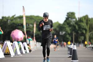 BIB: 0319
                            <button type="button" onclick="openModal(5136563)" class="btn btn-primary btn-sm float-right btn-popup" data-toggle="modal" data-target=".modal-high-quality">
                        <i class="fas fa-shopping-cart"></i> Add to Cart
                    </button>
                                            <button type="button" onclick="isThisMe(5136563, true)" class="btn btn-success btn-sm float-right btn-popup btn-isme hidden" data-toggle="tooltip" data-placement="bottom" title="นี่คือรูปของคุณใช่ไหม คลิกที่นี่เพื่อเอาเข้าอัลบั้ม">
                        <i class="fas fa-plus"></i> Add to album
                    </button>
                    <button type="button" onclick="isThisMe(5136563, false)" class="btn btn-warning btn-sm float-right btn-popup btn-isnotme hidden">
                        <i class="fas fa-ban"></i> Remove from album
                    </button>