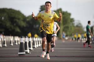 BIB: 0784
                            <button type="button" onclick="openModal(4947572)" class="btn btn-primary btn-sm float-right btn-popup" data-toggle="modal" data-target=".modal-high-quality">
                        <i class="fas fa-shopping-cart"></i> Add to Cart
                    </button>
                                            <button type="button" onclick="isThisMe(4947572, true)" class="btn btn-success btn-sm float-right btn-popup btn-isme hidden" data-toggle="tooltip" data-placement="bottom" title="นี่คือรูปของคุณใช่ไหม คลิกที่นี่เพื่อเอาเข้าอัลบั้ม">
                        <i class="fas fa-plus"></i> Add to album
                    </button>
                    <button type="button" onclick="isThisMe(4947572, false)" class="btn btn-warning btn-sm float-right btn-popup btn-isnotme hidden">
                        <i class="fas fa-ban"></i> Remove from album
                    </button>