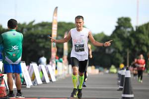 BIB: 0304
                            <button type="button" onclick="openModal(5098170)" class="btn btn-primary btn-sm float-right btn-popup" data-toggle="modal" data-target=".modal-high-quality">
                        <i class="fas fa-shopping-cart"></i> Add to Cart
                    </button>
                                            <button type="button" onclick="isThisMe(5098170, true)" class="btn btn-success btn-sm float-right btn-popup btn-isme hidden" data-toggle="tooltip" data-placement="bottom" title="นี่คือรูปของคุณใช่ไหม คลิกที่นี่เพื่อเอาเข้าอัลบั้ม">
                        <i class="fas fa-plus"></i> Add to album
                    </button>
                    <button type="button" onclick="isThisMe(5098170, false)" class="btn btn-warning btn-sm float-right btn-popup btn-isnotme hidden">
                        <i class="fas fa-ban"></i> Remove from album
                    </button>