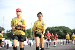 BIB: 0307, 0306
                            <button type="button" onclick="openModal(5088804)" class="btn btn-primary btn-sm float-right btn-popup" data-toggle="modal" data-target=".modal-high-quality">
                        <i class="fas fa-shopping-cart"></i> Add to Cart
                    </button>
                                            <button type="button" onclick="isThisMe(5088804, true)" class="btn btn-success btn-sm float-right btn-popup btn-isme hidden" data-toggle="tooltip" data-placement="bottom" title="นี่คือรูปของคุณใช่ไหม คลิกที่นี่เพื่อเอาเข้าอัลบั้ม">
                        <i class="fas fa-plus"></i> Add to album
                    </button>
                    <button type="button" onclick="isThisMe(5088804, false)" class="btn btn-warning btn-sm float-right btn-popup btn-isnotme hidden">
                        <i class="fas fa-ban"></i> Remove from album
                    </button>