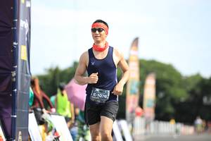 BIB: 1076
                            <button type="button" onclick="openModal(5136966)" class="btn btn-primary btn-sm float-right btn-popup" data-toggle="modal" data-target=".modal-high-quality">
                        <i class="fas fa-shopping-cart"></i> Add to Cart
                    </button>
                                            <button type="button" onclick="isThisMe(5136966, true)" class="btn btn-success btn-sm float-right btn-popup btn-isme hidden" data-toggle="tooltip" data-placement="bottom" title="นี่คือรูปของคุณใช่ไหม คลิกที่นี่เพื่อเอาเข้าอัลบั้ม">
                        <i class="fas fa-plus"></i> Add to album
                    </button>
                    <button type="button" onclick="isThisMe(5136966, false)" class="btn btn-warning btn-sm float-right btn-popup btn-isnotme hidden">
                        <i class="fas fa-ban"></i> Remove from album
                    </button>