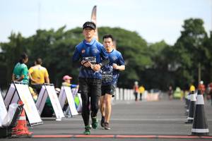 BIB: 242, 0244
                            <button type="button" onclick="openModal(5109662)" class="btn btn-primary btn-sm float-right btn-popup" data-toggle="modal" data-target=".modal-high-quality">
                        <i class="fas fa-shopping-cart"></i> Add to Cart
                    </button>
                                            <button type="button" onclick="isThisMe(5109662, true)" class="btn btn-success btn-sm float-right btn-popup btn-isme hidden" data-toggle="tooltip" data-placement="bottom" title="นี่คือรูปของคุณใช่ไหม คลิกที่นี่เพื่อเอาเข้าอัลบั้ม">
                        <i class="fas fa-plus"></i> Add to album
                    </button>
                    <button type="button" onclick="isThisMe(5109662, false)" class="btn btn-warning btn-sm float-right btn-popup btn-isnotme hidden">
                        <i class="fas fa-ban"></i> Remove from album
                    </button>