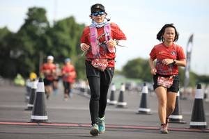 BIB: 0074, 0320
                            <button type="button" onclick="openModal(5109834)" class="btn btn-primary btn-sm float-right btn-popup" data-toggle="modal" data-target=".modal-high-quality">
                        <i class="fas fa-shopping-cart"></i> Add to Cart
                    </button>
                                            <button type="button" onclick="isThisMe(5109834, true)" class="btn btn-success btn-sm float-right btn-popup btn-isme hidden" data-toggle="tooltip" data-placement="bottom" title="นี่คือรูปของคุณใช่ไหม คลิกที่นี่เพื่อเอาเข้าอัลบั้ม">
                        <i class="fas fa-plus"></i> Add to album
                    </button>
                    <button type="button" onclick="isThisMe(5109834, false)" class="btn btn-warning btn-sm float-right btn-popup btn-isnotme hidden">
                        <i class="fas fa-ban"></i> Remove from album
                    </button>