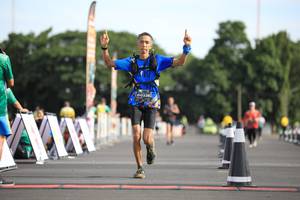 BIB: 0338, 
                            <button type="button" onclick="openModal(5100211)" class="btn btn-primary btn-sm float-right btn-popup" data-toggle="modal" data-target=".modal-high-quality">
                        <i class="fas fa-shopping-cart"></i> Add to Cart
                    </button>
                                            <button type="button" onclick="isThisMe(5100211, true)" class="btn btn-success btn-sm float-right btn-popup btn-isme hidden" data-toggle="tooltip" data-placement="bottom" title="นี่คือรูปของคุณใช่ไหม คลิกที่นี่เพื่อเอาเข้าอัลบั้ม">
                        <i class="fas fa-plus"></i> Add to album
                    </button>
                    <button type="button" onclick="isThisMe(5100211, false)" class="btn btn-warning btn-sm float-right btn-popup btn-isnotme hidden">
                        <i class="fas fa-ban"></i> Remove from album
                    </button>