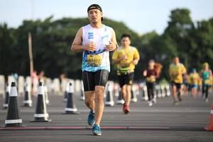 BIB: 0337
                            <button type="button" onclick="openModal(4952699)" class="btn btn-primary btn-sm float-right btn-popup" data-toggle="modal" data-target=".modal-high-quality">
                        <i class="fas fa-shopping-cart"></i> Add to Cart
                    </button>
                                            <button type="button" onclick="isThisMe(4952699, true)" class="btn btn-success btn-sm float-right btn-popup btn-isme hidden" data-toggle="tooltip" data-placement="bottom" title="นี่คือรูปของคุณใช่ไหม คลิกที่นี่เพื่อเอาเข้าอัลบั้ม">
                        <i class="fas fa-plus"></i> Add to album
                    </button>
                    <button type="button" onclick="isThisMe(4952699, false)" class="btn btn-warning btn-sm float-right btn-popup btn-isnotme hidden">
                        <i class="fas fa-ban"></i> Remove from album
                    </button>