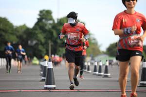 BIB: 02211
                            <button type="button" onclick="openModal(5109494)" class="btn btn-primary btn-sm float-right btn-popup" data-toggle="modal" data-target=".modal-high-quality">
                        <i class="fas fa-shopping-cart"></i> Add to Cart
                    </button>
                                            <button type="button" onclick="isThisMe(5109494, true)" class="btn btn-success btn-sm float-right btn-popup btn-isme hidden" data-toggle="tooltip" data-placement="bottom" title="นี่คือรูปของคุณใช่ไหม คลิกที่นี่เพื่อเอาเข้าอัลบั้ม">
                        <i class="fas fa-plus"></i> Add to album
                    </button>
                    <button type="button" onclick="isThisMe(5109494, false)" class="btn btn-warning btn-sm float-right btn-popup btn-isnotme hidden">
                        <i class="fas fa-ban"></i> Remove from album
                    </button>