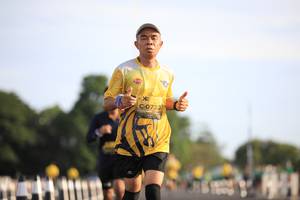 BIB: 0733
                            <button type="button" onclick="openModal(4949893)" class="btn btn-primary btn-sm float-right btn-popup" data-toggle="modal" data-target=".modal-high-quality">
                        <i class="fas fa-shopping-cart"></i> Add to Cart
                    </button>
                                            <button type="button" onclick="isThisMe(4949893, true)" class="btn btn-success btn-sm float-right btn-popup btn-isme hidden" data-toggle="tooltip" data-placement="bottom" title="นี่คือรูปของคุณใช่ไหม คลิกที่นี่เพื่อเอาเข้าอัลบั้ม">
                        <i class="fas fa-plus"></i> Add to album
                    </button>
                    <button type="button" onclick="isThisMe(4949893, false)" class="btn btn-warning btn-sm float-right btn-popup btn-isnotme hidden">
                        <i class="fas fa-ban"></i> Remove from album
                    </button>