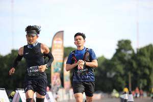 BIB: 1106, 0222
                            <button type="button" onclick="openModal(5107954)" class="btn btn-primary btn-sm float-right btn-popup" data-toggle="modal" data-target=".modal-high-quality">
                        <i class="fas fa-shopping-cart"></i> Add to Cart
                    </button>
                                            <button type="button" onclick="isThisMe(5107954, true)" class="btn btn-success btn-sm float-right btn-popup btn-isme hidden" data-toggle="tooltip" data-placement="bottom" title="นี่คือรูปของคุณใช่ไหม คลิกที่นี่เพื่อเอาเข้าอัลบั้ม">
                        <i class="fas fa-plus"></i> Add to album
                    </button>
                    <button type="button" onclick="isThisMe(5107954, false)" class="btn btn-warning btn-sm float-right btn-popup btn-isnotme hidden">
                        <i class="fas fa-ban"></i> Remove from album
                    </button>