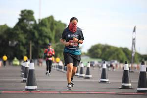 BIB: 0293
                            <button type="button" onclick="openModal(5122438)" class="btn btn-primary btn-sm float-right btn-popup" data-toggle="modal" data-target=".modal-high-quality">
                        <i class="fas fa-shopping-cart"></i> Add to Cart
                    </button>
                                            <button type="button" onclick="isThisMe(5122438, true)" class="btn btn-success btn-sm float-right btn-popup btn-isme hidden" data-toggle="tooltip" data-placement="bottom" title="นี่คือรูปของคุณใช่ไหม คลิกที่นี่เพื่อเอาเข้าอัลบั้ม">
                        <i class="fas fa-plus"></i> Add to album
                    </button>
                    <button type="button" onclick="isThisMe(5122438, false)" class="btn btn-warning btn-sm float-right btn-popup btn-isnotme hidden">
                        <i class="fas fa-ban"></i> Remove from album
                    </button>