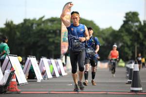 BIB: 579
                            <button type="button" onclick="openModal(5120580)" class="btn btn-primary btn-sm float-right btn-popup" data-toggle="modal" data-target=".modal-high-quality">
                        <i class="fas fa-shopping-cart"></i> Add to Cart
                    </button>
                                            <button type="button" onclick="isThisMe(5120580, true)" class="btn btn-success btn-sm float-right btn-popup btn-isme hidden" data-toggle="tooltip" data-placement="bottom" title="นี่คือรูปของคุณใช่ไหม คลิกที่นี่เพื่อเอาเข้าอัลบั้ม">
                        <i class="fas fa-plus"></i> Add to album
                    </button>
                    <button type="button" onclick="isThisMe(5120580, false)" class="btn btn-warning btn-sm float-right btn-popup btn-isnotme hidden">
                        <i class="fas fa-ban"></i> Remove from album
                    </button>