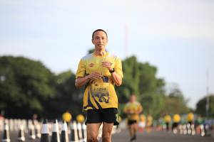 BIB: 1298
                            <button type="button" onclick="openModal(4948493)" class="btn btn-primary btn-sm float-right btn-popup" data-toggle="modal" data-target=".modal-high-quality">
                        <i class="fas fa-shopping-cart"></i> Add to Cart
                    </button>
                                            <button type="button" onclick="isThisMe(4948493, true)" class="btn btn-success btn-sm float-right btn-popup btn-isme hidden" data-toggle="tooltip" data-placement="bottom" title="นี่คือรูปของคุณใช่ไหม คลิกที่นี่เพื่อเอาเข้าอัลบั้ม">
                        <i class="fas fa-plus"></i> Add to album
                    </button>
                    <button type="button" onclick="isThisMe(4948493, false)" class="btn btn-warning btn-sm float-right btn-popup btn-isnotme hidden">
                        <i class="fas fa-ban"></i> Remove from album
                    </button>