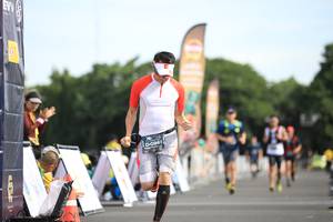 BIB: 0961
                            <button type="button" onclick="openModal(5127772)" class="btn btn-primary btn-sm float-right btn-popup" data-toggle="modal" data-target=".modal-high-quality">
                        <i class="fas fa-shopping-cart"></i> Add to Cart
                    </button>
                                            <button type="button" onclick="isThisMe(5127772, true)" class="btn btn-success btn-sm float-right btn-popup btn-isme hidden" data-toggle="tooltip" data-placement="bottom" title="นี่คือรูปของคุณใช่ไหม คลิกที่นี่เพื่อเอาเข้าอัลบั้ม">
                        <i class="fas fa-plus"></i> Add to album
                    </button>
                    <button type="button" onclick="isThisMe(5127772, false)" class="btn btn-warning btn-sm float-right btn-popup btn-isnotme hidden">
                        <i class="fas fa-ban"></i> Remove from album
                    </button>