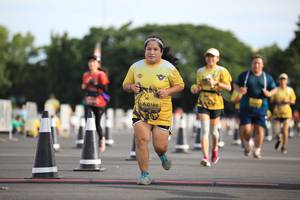 BIB: 0186
                            <button type="button" onclick="openModal(5082188)" class="btn btn-primary btn-sm float-right btn-popup" data-toggle="modal" data-target=".modal-high-quality">
                        <i class="fas fa-shopping-cart"></i> Add to Cart
                    </button>
                                            <button type="button" onclick="isThisMe(5082188, true)" class="btn btn-success btn-sm float-right btn-popup btn-isme hidden" data-toggle="tooltip" data-placement="bottom" title="นี่คือรูปของคุณใช่ไหม คลิกที่นี่เพื่อเอาเข้าอัลบั้ม">
                        <i class="fas fa-plus"></i> Add to album
                    </button>
                    <button type="button" onclick="isThisMe(5082188, false)" class="btn btn-warning btn-sm float-right btn-popup btn-isnotme hidden">
                        <i class="fas fa-ban"></i> Remove from album
                    </button>